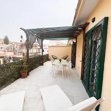 Lägenhet Terrazza Sant'antonio Neapel